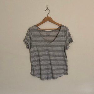 Aeropostale | Gray Striped V-Neck